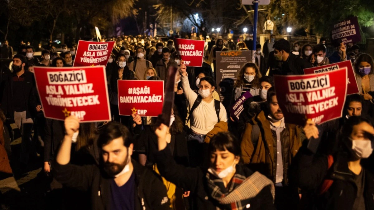 Erdogan "Boğaziçi Universiteti"nin rektorunu çıxarmalı oldu