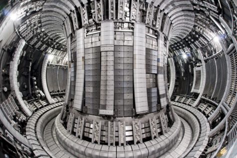 Kompakt ölçülü termonüvə reaktorunda rekord temperaturlu plazma əldə olunub