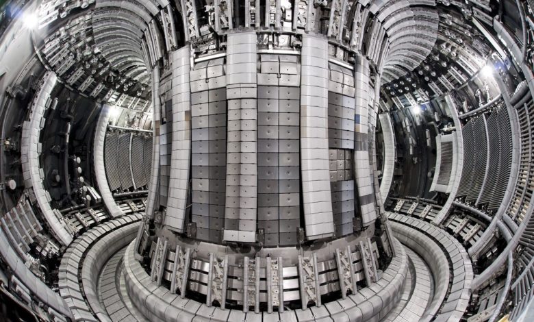 Kompakt ölçülü termonüvə reaktorunda rekord temperaturlu plazma əldə olunub