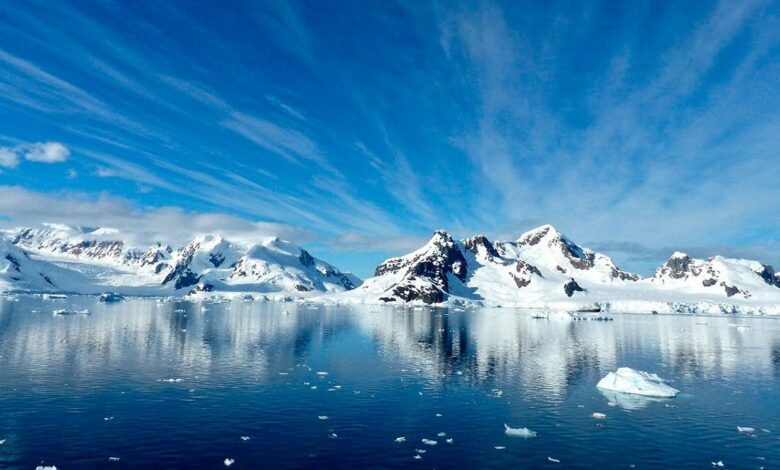 Arktika və Antarktidada ani temperatur artımı müşahidə edilib