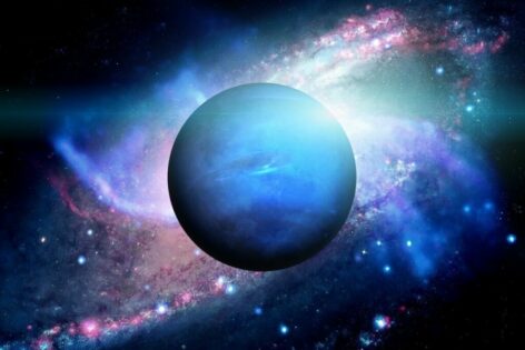 Günəşdən ən uzaq məsafədə yerləşən Neptun planetinə hansı müddətə çatmaq mümkündür?