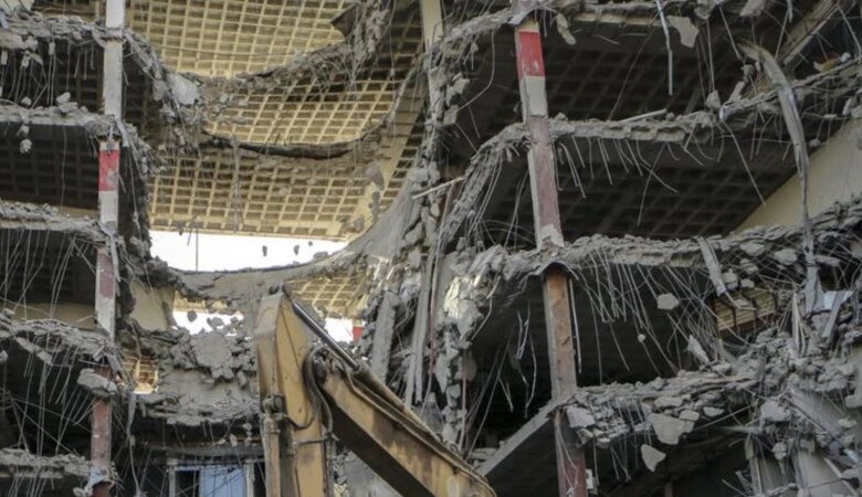İranda binanın çökməsinə görə 20 nəfər ittiham olunur