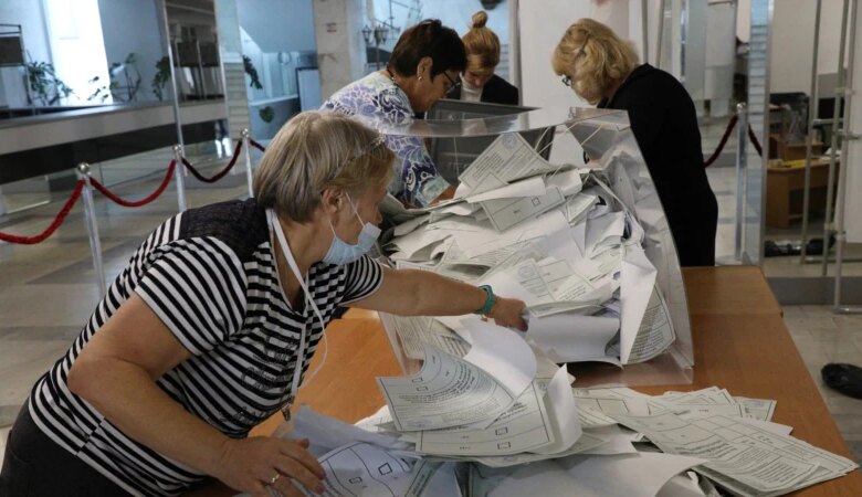 Qondarma referendumlarda Rusiyaya birləşməyə səs verildiyi deyilir
