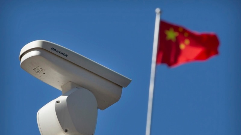Britaniya hökumət binalarında Çin kameralarından istifadəni məhdudlaşdırır