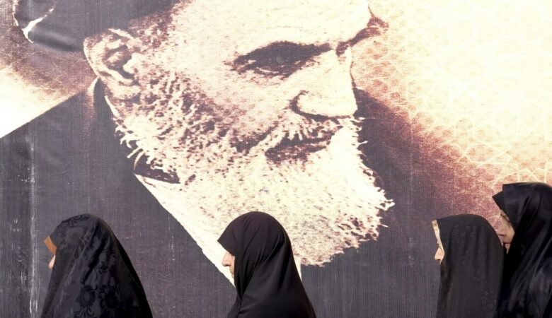İranda Xomeyninin evinə od vurulduğu xəbər verilir