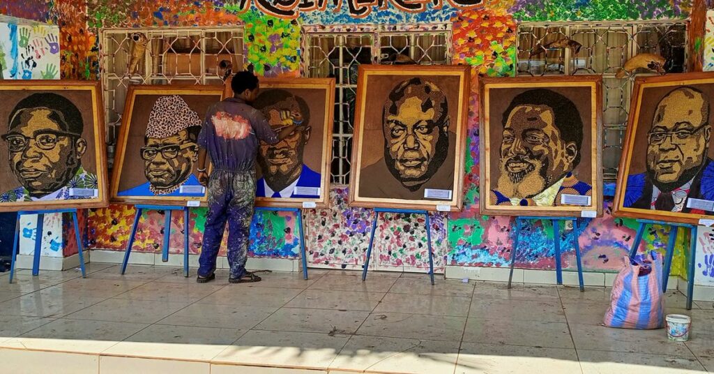 Konqolu rəssam siyasətçilərin portretlərini plastiklə çəkir