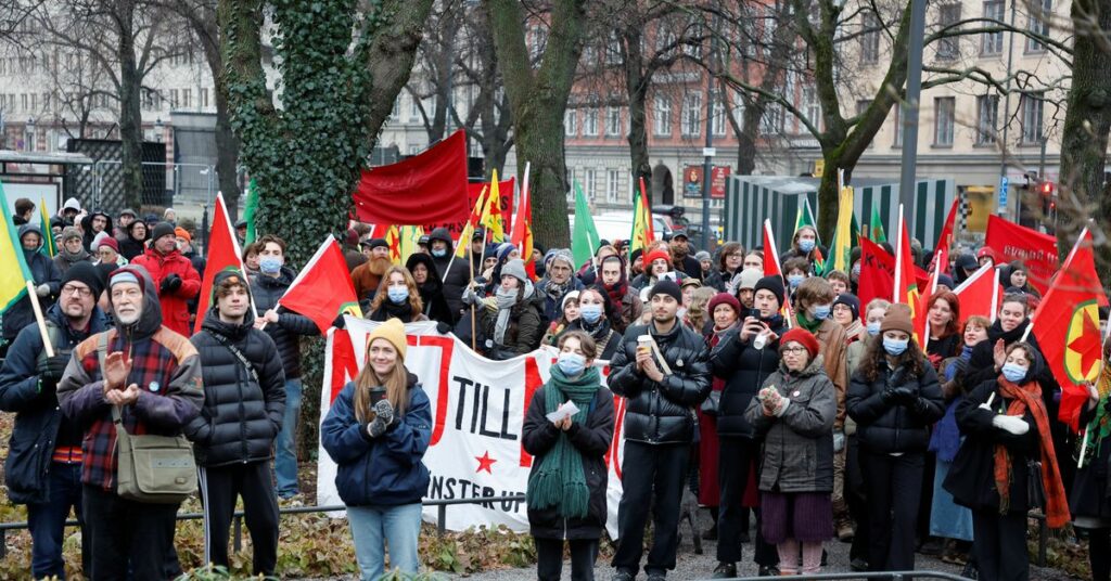 Stokholmda keçirilən etirazlar, o cümlədən Quranın yandırılması Türkiyənin qınağına səbəb olub