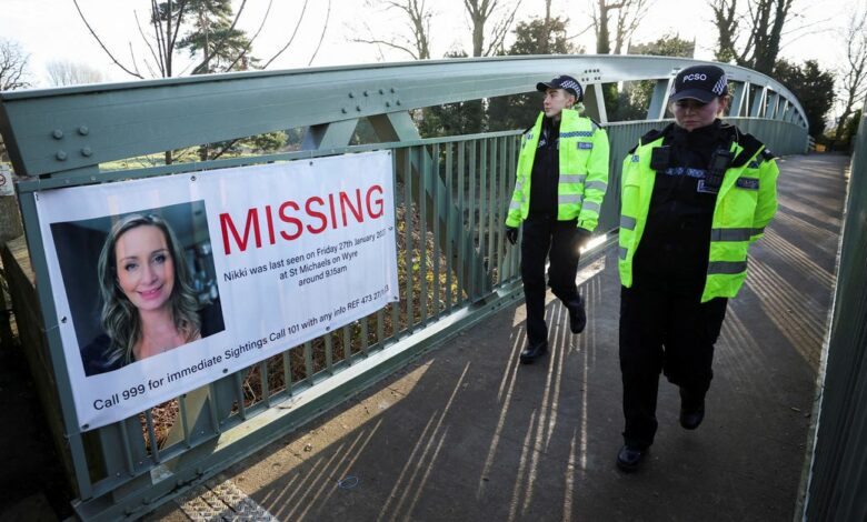 Police search River Wyre for Nicola Bulley
