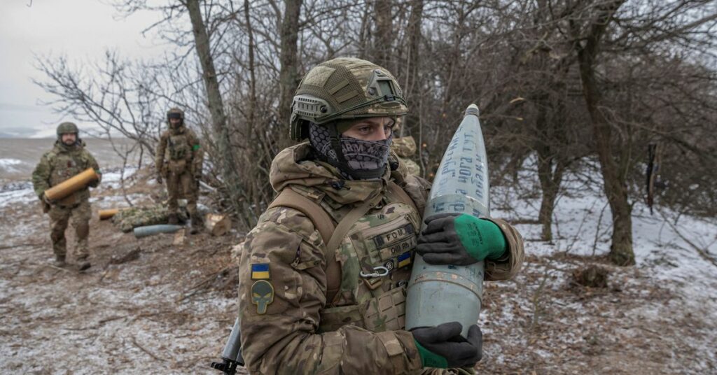 Zelenski müdafiə nazirinin qeyri-müəyyənliyi fonunda dəyişikliklərin Ukraynanı gücləndirəcəyini vəd edib