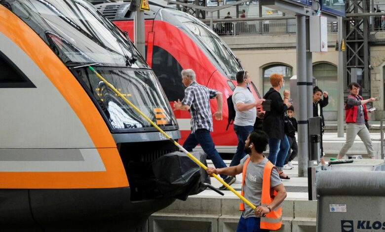 Public transport operators offer a special nine-euro ticket to be used nationwide for a month, in Dresden