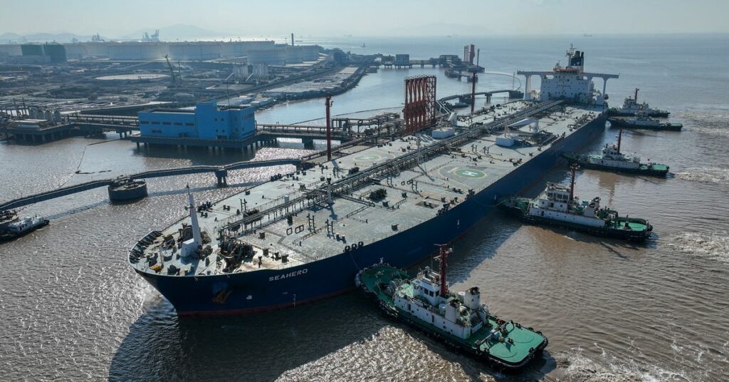 Crude oil tanker in Zhoushan