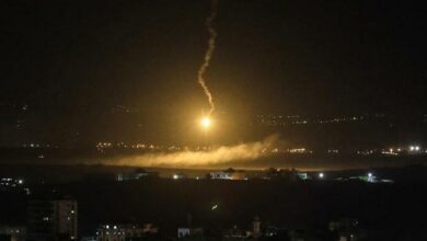 Suriyada isti saatlar: ABŞ bazasına raket hücumu!