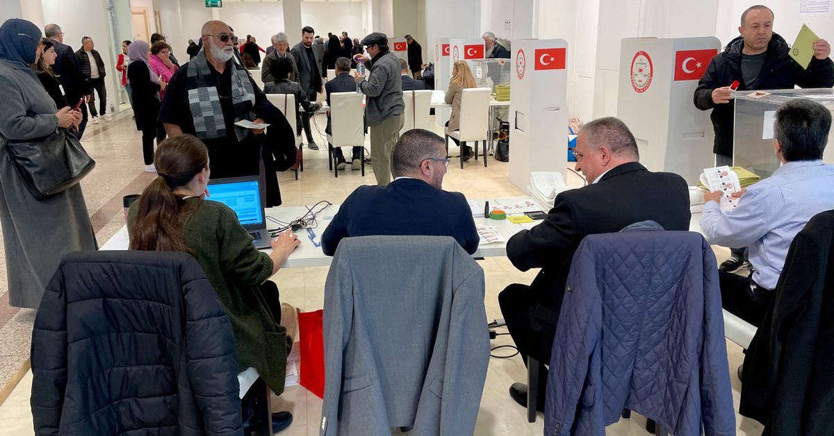 Turkish citizens living in Germany start casting their ballots at Turkey’s diplomatic missions for the May 14 parliamentary and presidential election