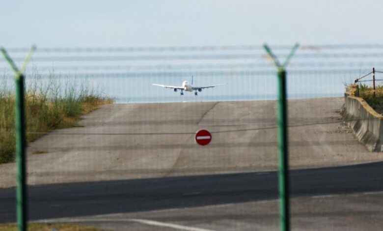 A plane on route to Cuba from Lisbon safely performs an emergency landing at Humberto Delgado Airport, in Lisbon
