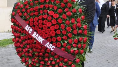 “AFB Bank” rəhbərliyi Heydər Əliyevin məzarını ziyarət edib