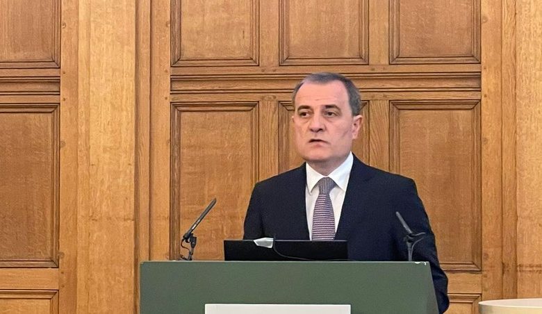 Azərbaycan XİN başçısı Londonda keçirilən “Caspian Connectivity” konfransında iştirak edir