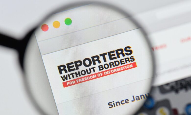“Sərhədsiz Reportyorlar” “AbzasMedia” əməkdaşlarının həbsini pisləyir