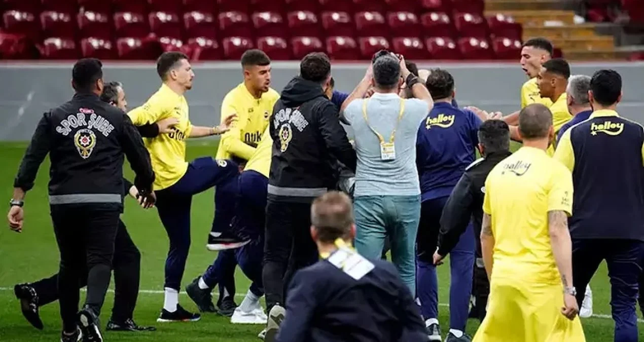 Mert Hakan və Oosterwolde üçün həbs tələbi