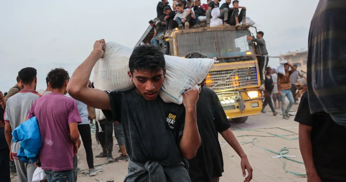 İsrail: Şimali Qəzzada Zikim keçidi yardıma açıldı