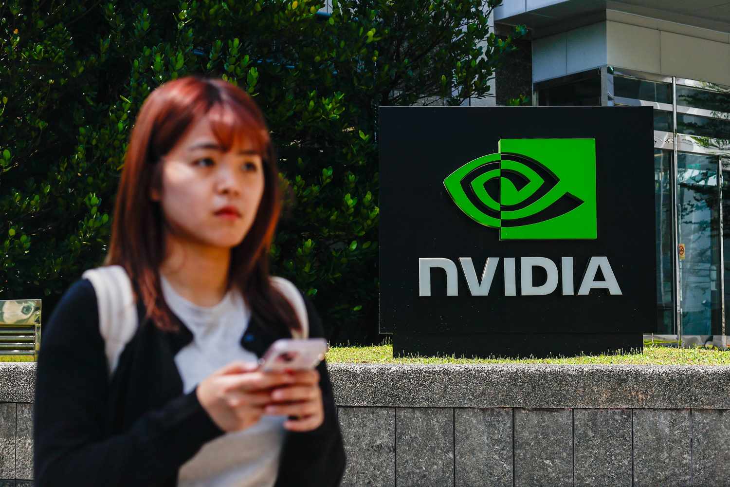 SoftBank Nvidia payını satdı: Çip səhmləri ucuzlaşır; Paramount Skydance bahalaşır