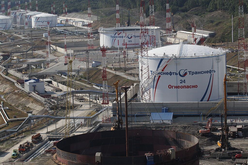 Novorossiyskdə Rusiyanın böyük neft terminalı alovlara bürünüb: Ukrayna PUA zərbələri iddiası