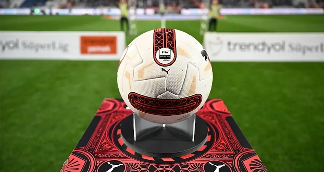 Hakimlərlə yanaşı futbolçular da bahislərdə iştirak edir